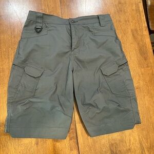 Men's Gray Cargo Shorts Co